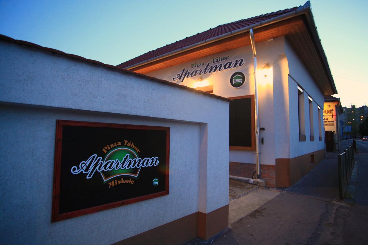 Pizza Tabor Apartman Mişcolţ Exterior foto